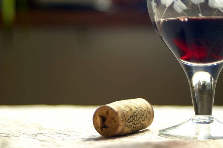 Una copa de vino tinto equivale a hacer ejercicio