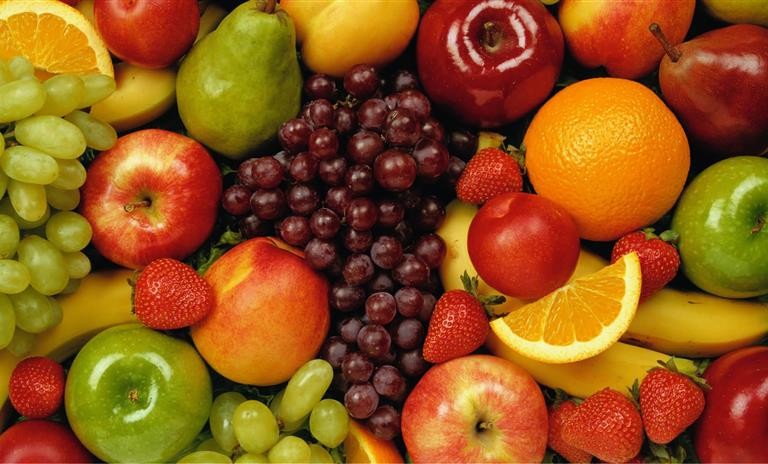 Los nutrientes de las uvas, naranjas y membrillo.