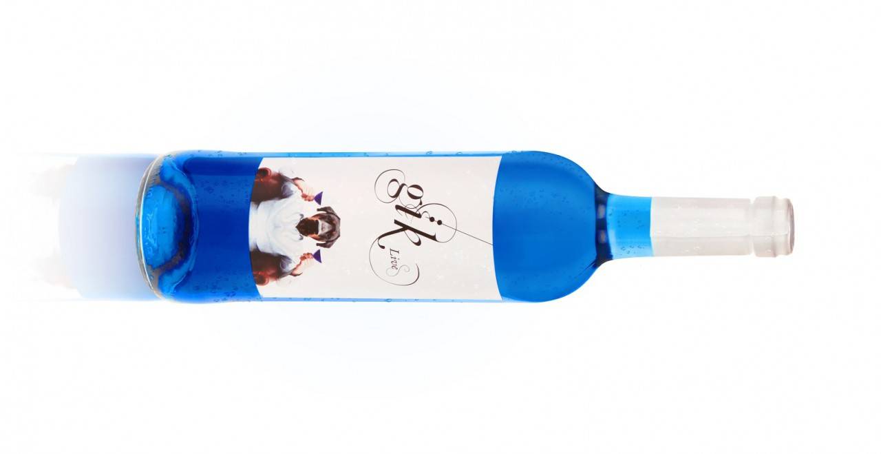 Un nuevo tipo de Vino, Azul